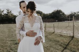 une robe de mariée sur mesure est elle plus cher qu'une robe achetée en boutique