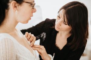 essayage robe de mariée sur mesure