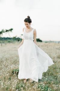 Ambre robe de mariée dentelle vegétal