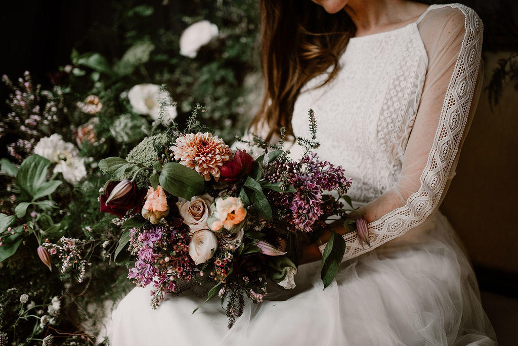 Belles couleurs vives pour ce bouquet de mariage réalisé par petite fleur nantes.