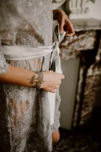 le kimono chloé est livré avec une belle ceinture en satin