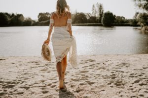 Un mariage les pieds dans l'eau s'était le rêve d'Ameline.