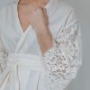 Le kimono mariée Rebecca est fabriqué à la demande dans mon atelier de couturenantais