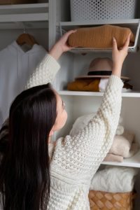 Inspiration pour une garde-robe écoresponsable avec des pièces intemporelles et de qualité